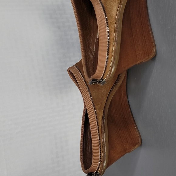 Cole Haan suede wedge mules size 9.5 great condition - Picture 10 of 11